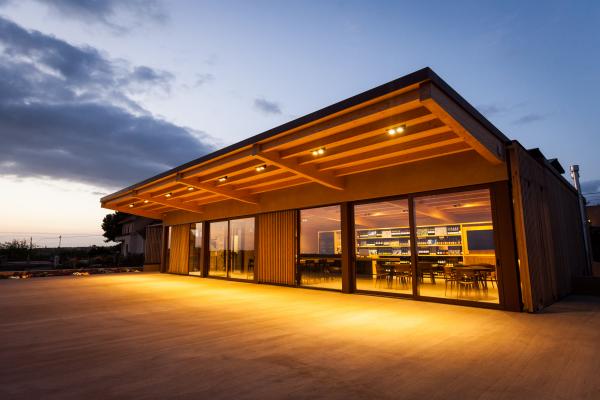 Giovedì 12 agosto ore 19:00 "Storie Ritrovate al tramonto": percorso tra calici ed emozioni. Special guest Giusy Buscemi